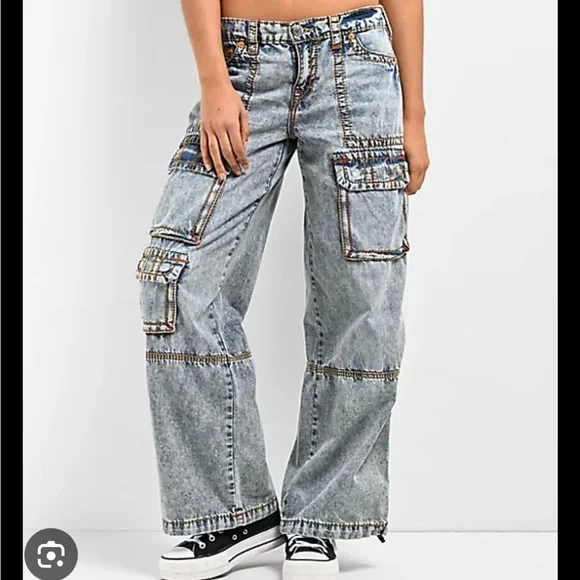 True Religion Baggy Cargo Jean - Picture 3 of 11